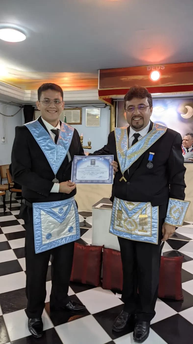 Registro fotográfico: SESSÃO MAGNA DE INICIAÇÃO NA ARLS MAONEL REGINALDO DA ROCHA, Nº 2.439, ORIENTE DE PAU DOS FERROS/RN