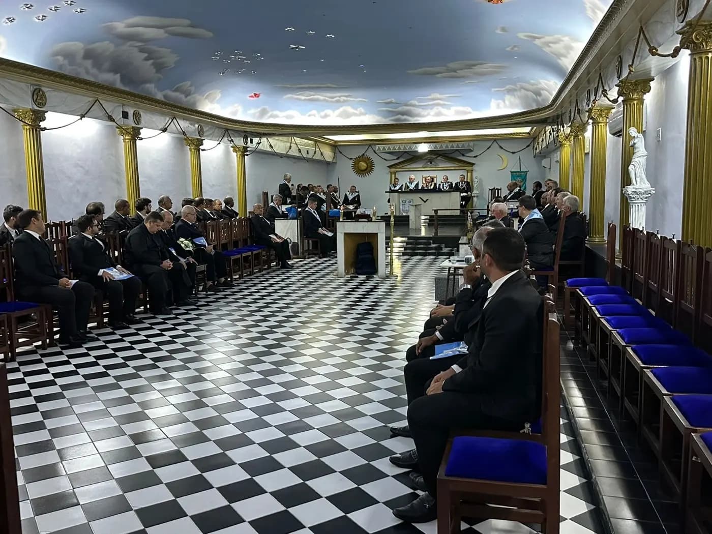 Registro fotográfico: PARTICIPAÇÃO DO GRÃO-MESTRE E COMITIVA NA SESSÃO CONJUNTA DO GRAU DE APRENDIZ MAÇOM, DAS ARLS REGENERAÇÃO NATALENSE, NATAL Nº 27 E CAVALEIROS DE YORK Nº 31 (GLERN)