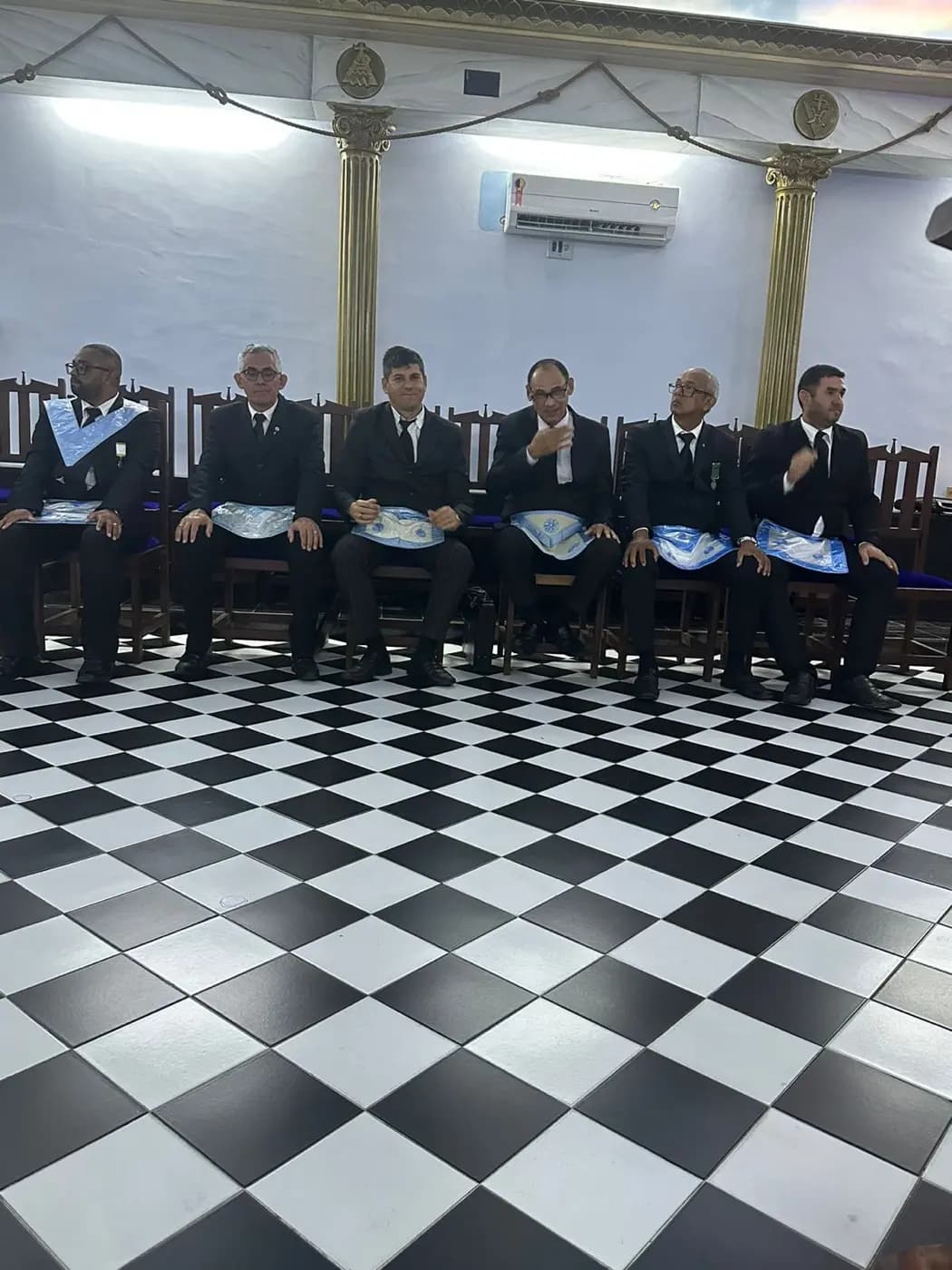 Registro fotográfico: PARTICIPAÇÃO DO GRÃO-MESTRE E COMITIVA NA SESSÃO CONJUNTA DO GRAU DE APRENDIZ MAÇOM, DAS ARLS REGENERAÇÃO NATALENSE, NATAL Nº 27 E CAVALEIROS DE YORK Nº 31 (GLERN)