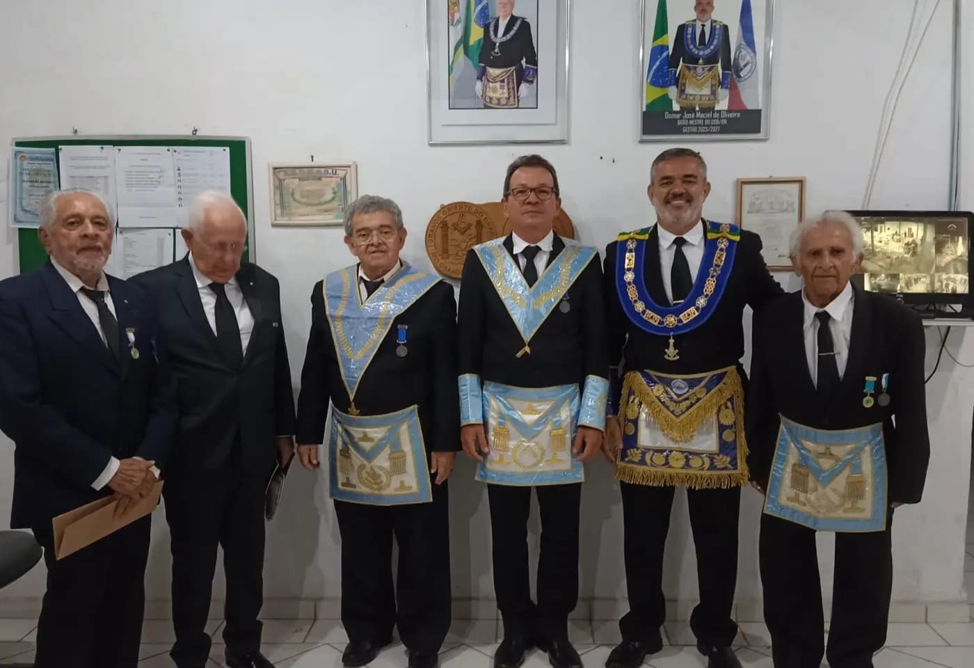 Registro fotográfico: SESSÃO MAGNA PÚBLICA ALUSIVA AO 59º ANO DE FUNDAÇÃO DA ARLS TRAMPOLIM DA VITÓRIA, Nº 1.606, ORIENTE DE NATAL/RN