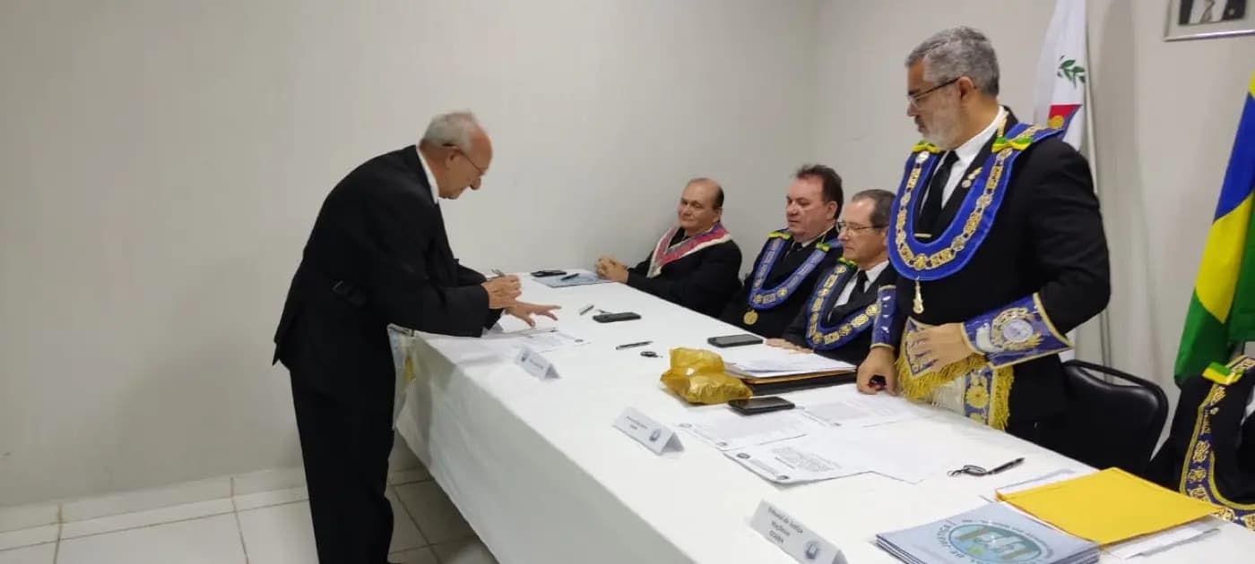 Registro fotográfico: CERIMÔNIA DE POSSE DOS MEMBROS DOS TRIBUNAIS MAÇÔNICOS E DO PROCURADOR-GERAL ESTADUAL MAÇÔNICO DO GOB/RN