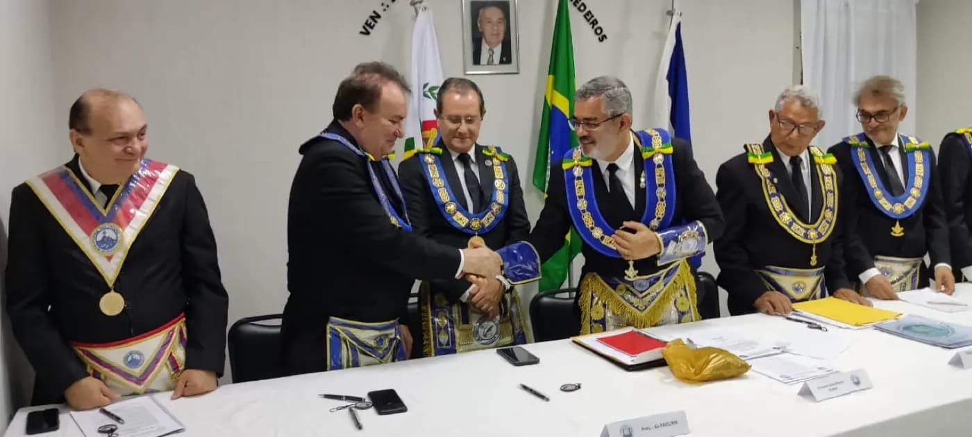 Registro fotográfico: CERIMÔNIA DE POSSE DOS MEMBROS DOS TRIBUNAIS MAÇÔNICOS E DO PROCURADOR-GERAL ESTADUAL MAÇÔNICO DO GOB/RN