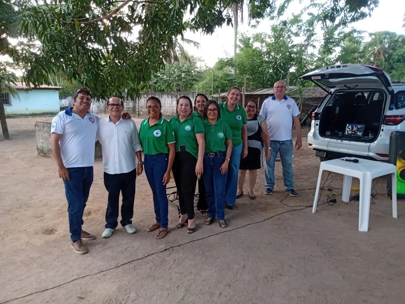 Registro fotográfico: AÇÃO FILANTRÓPICA CONJUNTA REALIZADA PELAS LOJAS MAÇÔNICAS JOÃO CECÍLIO DA COSTA, DR PEDRO GERMANO DA COSTA E EVOLUÇÃO SEGUNDA, EM CONJUNTO COM AS FRATERNIDADES FEMININAS CRUZEIRO DO SUL – OBREIRAS DE LUZ, PÉROLAS DA EVOLUÇÃO E ESTRELA POTIGUAR