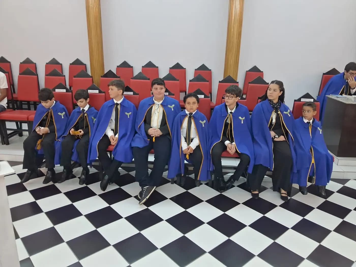 Registro fotográfico: PARTICIPAÇÃO DO GRÃO-MESTRE DO GOB/RN NA SESSÃO DE ADMISSÃO DE NOVOS MEMBROS DO NÚCLEO ALFA UNIÃO NATALENSE APJ GOB RN (AÇÃO PARAMAÇÔNICA JUVENIL) E ALUSIVA AO ANIVERSÁRIO DE 24 ANOS DE FUNDAÇÃO DO NÚCLEO