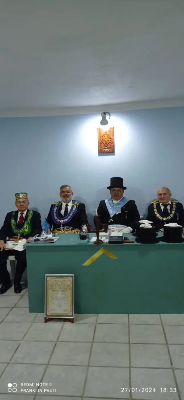 Registro fotográfico: PARTICIPAÇÃO DO GRÃO-MESTRE DO GOB/RN NA SESSÃO MAGNA DE INICIAÇÃO DA ARLS LUIZ GONZAGA DO NASCIMENTO, N° 4.567, ORIENTE DE SANTA MARIA/RN.