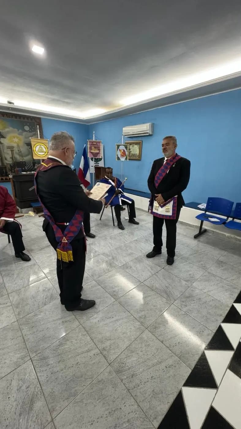 Registro fotográfico: PARTICIPAÇÃO DO GRÃO-MESTRE DO GOB/RN NA 1ª SESSÃO ORDINÁRIA DE 2024 DO SAGRADO ARCO REAL DE JERUSALÉM – CAPÍTULO SÃO MIGUEL ARCANJO Nº 94 – JURISDICIONADO AO SGCMSARB GOB.