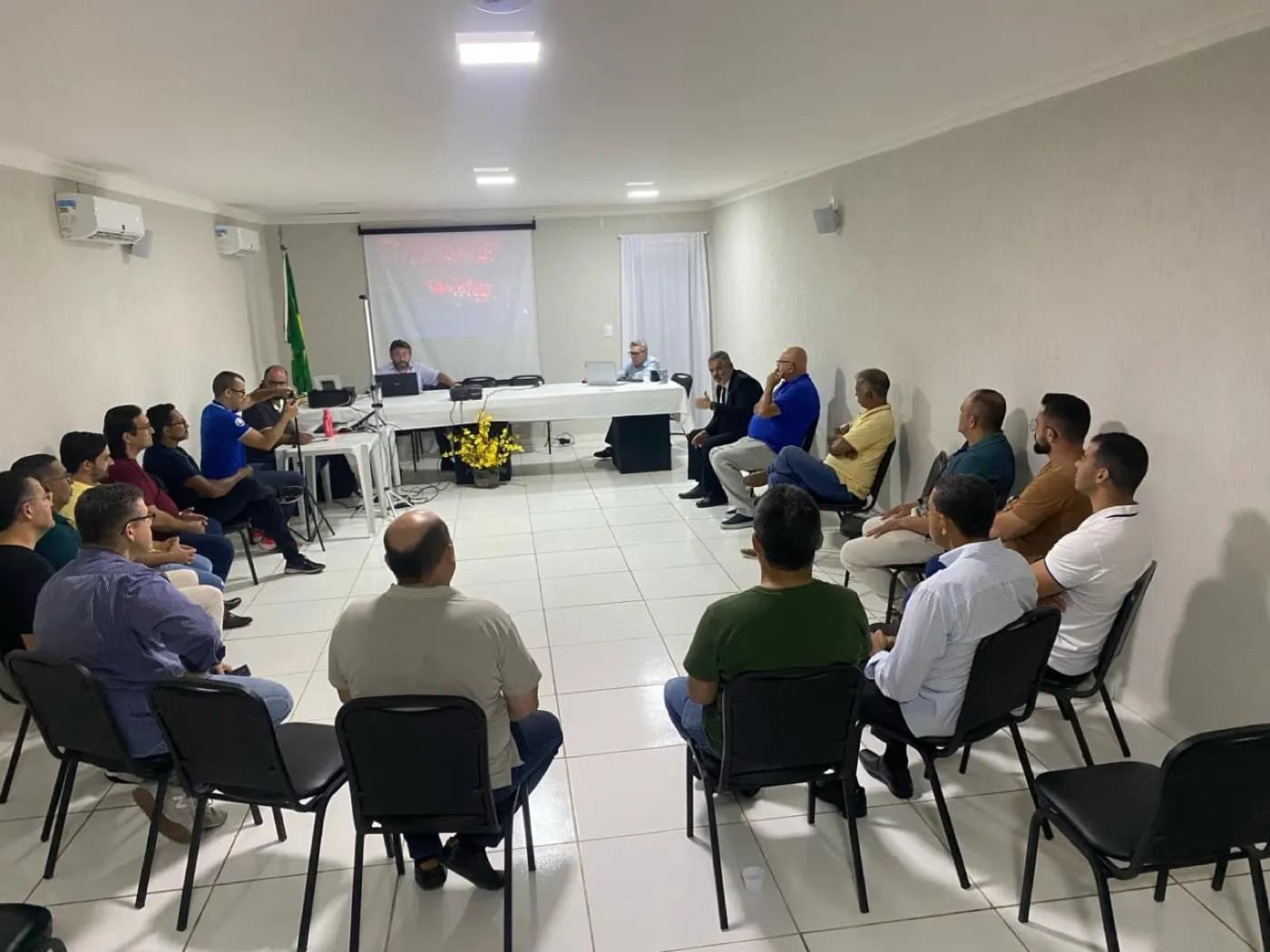 Registro fotográfico: SEGUNDO BATE-PAPO COM APRENDIZES MAÇONS