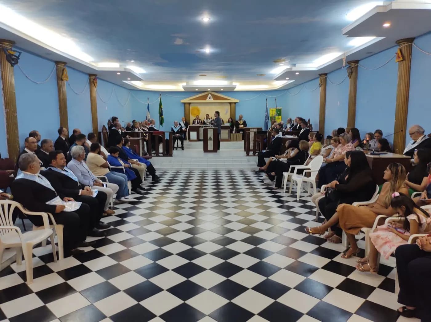 Registro fotográfico: PARTICIPAÇÃO DO GRÃO-MESTRE DO GOB/RN NA SESSÃO MAGNA ALUSIVA AO 13º ANO DE FUNDAÇÃO DA ARLS MONTEIRO LOBATO Nº 4.162, ORIENTE DE PARNAMIRIM/RN.