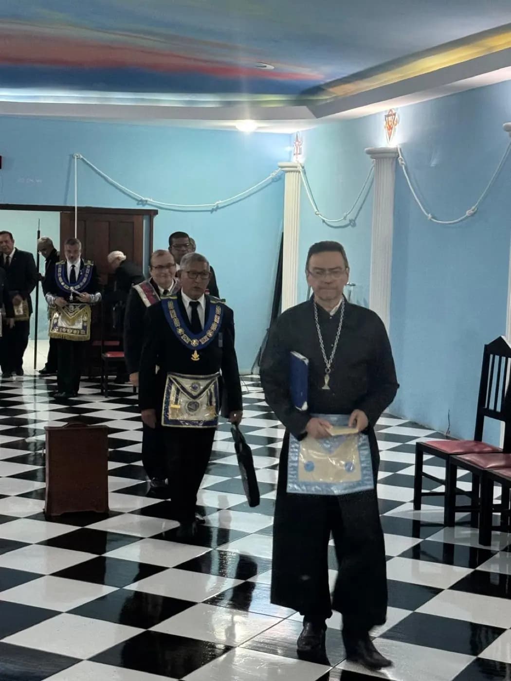 Registro fotográfico: PARTICIPAÇÃO DO GRÃO-MESTRE DO GOB/RN NA SESSÃO ORDINÁRIA NO GRAU DE APRENDIZ MAÇOM, DA ARLS 21 DE ABRIL Nº 1.864, ORIENTE DE PARNAMIRIM/RN.