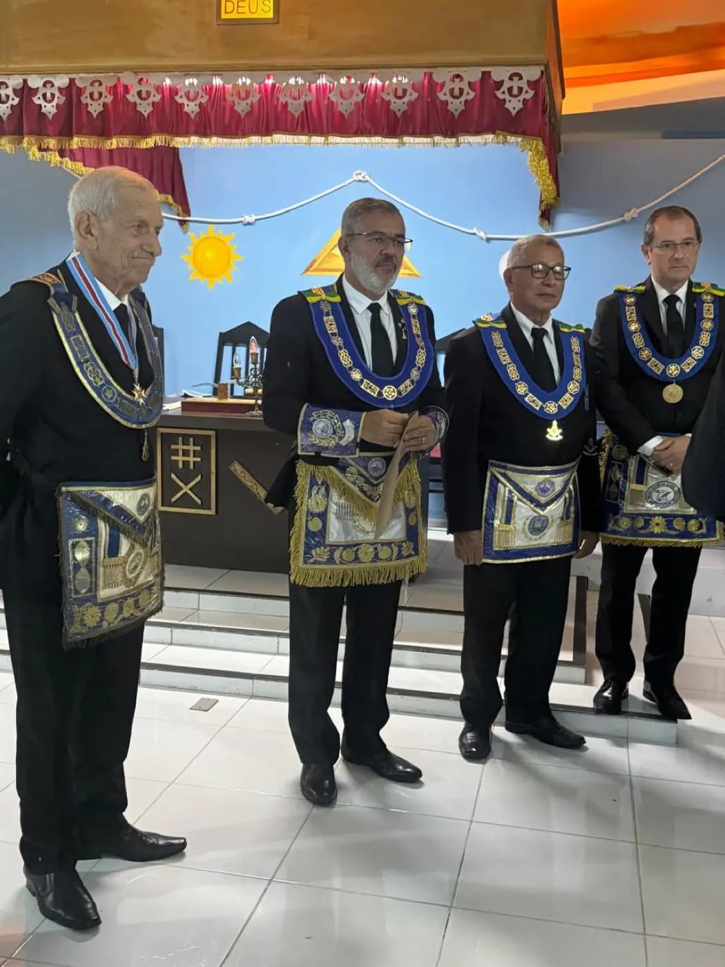 Registro fotográfico: PARTICIPAÇÃO DO GRÃO-MESTRE DO GOB/RN NA SESSÃO ORDINÁRIA NO GRAU DE APRENDIZ MAÇOM, DA ARLS 21 DE ABRIL Nº 1.864, ORIENTE DE PARNAMIRIM/RN.