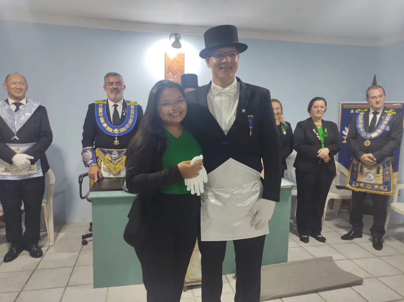Registro fotográfico: PARTICIPAÇÃO DO GRÃO-MESTRE DO GOB/RN NA SESSÃO MAGNA PÚBLICA ALUSIVA AO DIA DAS MÃES, REALIZADA PELA ARLS LUIZ GONZAGA DO NASCIMENTO N° 4.567, ORIENTE DE SANTA MARIA/RN.