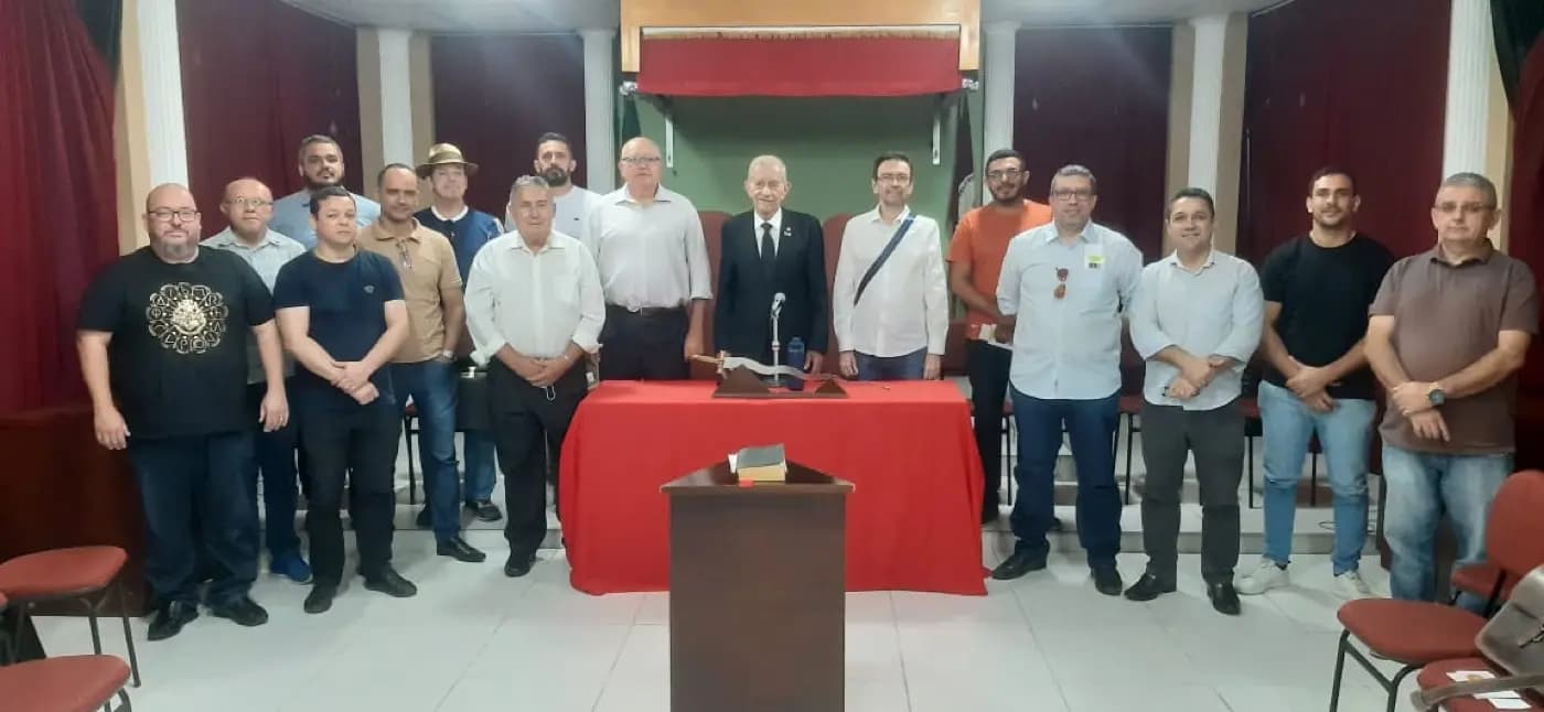 Registro fotográfico: PALESTRA PROMOVIDA PELO SUBLIME CAPÍTULO ROSA CRUZ EVOLUÇÃO II E PELA LOJA DE PERFEIÇÃO EVOLUÇÃO II, JURISDICIONADOS À DELEGACIA LITÚRGICA DE NATAL 10.1, DO SUPREMO CONSELHO DO BRASIL DO GRAU 33 PARA O RITO ESCOCÊS ANTIGO E ACEITO.