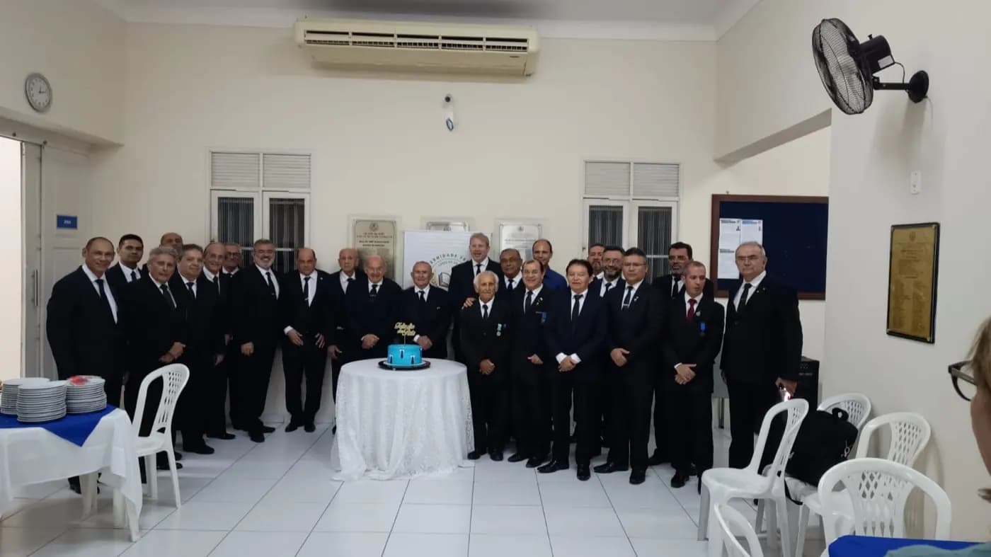 Registro fotográfico: SESSÃO MAGNA PÚBLICA ALUSIVA AO DIA DOS PAIS, REALIZADA PELA LOJA MAÇÔNICA 21 DE MARÇO Nº 152, ORIENTE DE NATAL/RN.