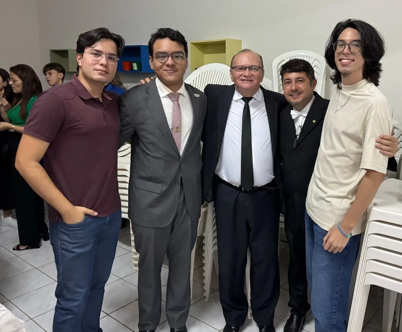 Registro fotográfico: SESSÃO DE POSSE DA NOVA DIRETORIA DO NÚCLEO ALFA UNIÃO NATALENSE N°42, DA AÇÃO PARAMAÇÔNICA JUVENIL DO GRANDE ORIENTE DO BRASIL.