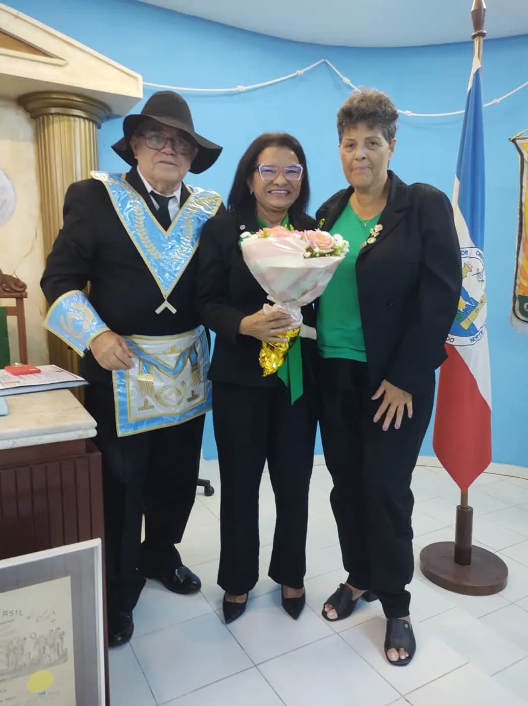 Registro fotográfico: SESSÃO MAGNA PÚBLICA ALUSIVA AO 51º ANO DE FUNDAÇÃO DA LOJA MAÇÔNICA UNIÃO NATALENSE Nº 2.414, ORIENTE DE PARNAMIRIM/RN, E AO DIA INTERNACIONAL DA MULHER.