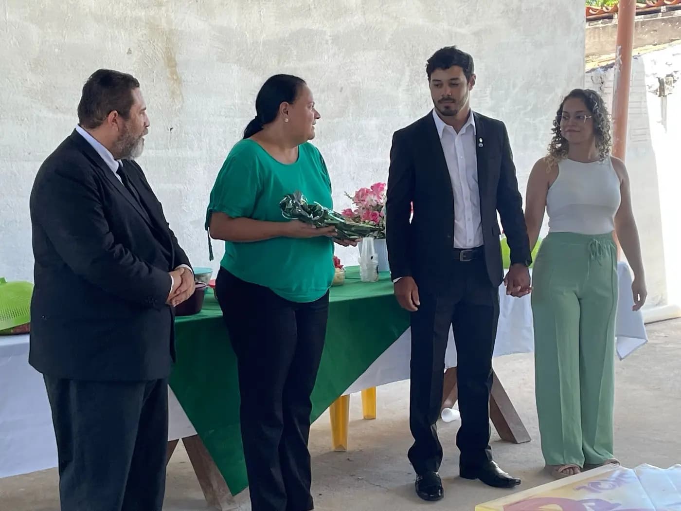 Registro fotográfico: PARTICIPAÇÃO DO GRÃO-MESTRE E DE GRÃO-MESTRE DE HONRA DO GOB-RN NA SESSÃO MAGNA DE INICIAÇÃO REALIZADA PELA LOJA MAÇÔNICA PEDRO ALVES PINHEIRO N° 3.918, ORIENTE DE EXTREMOZ/RN.