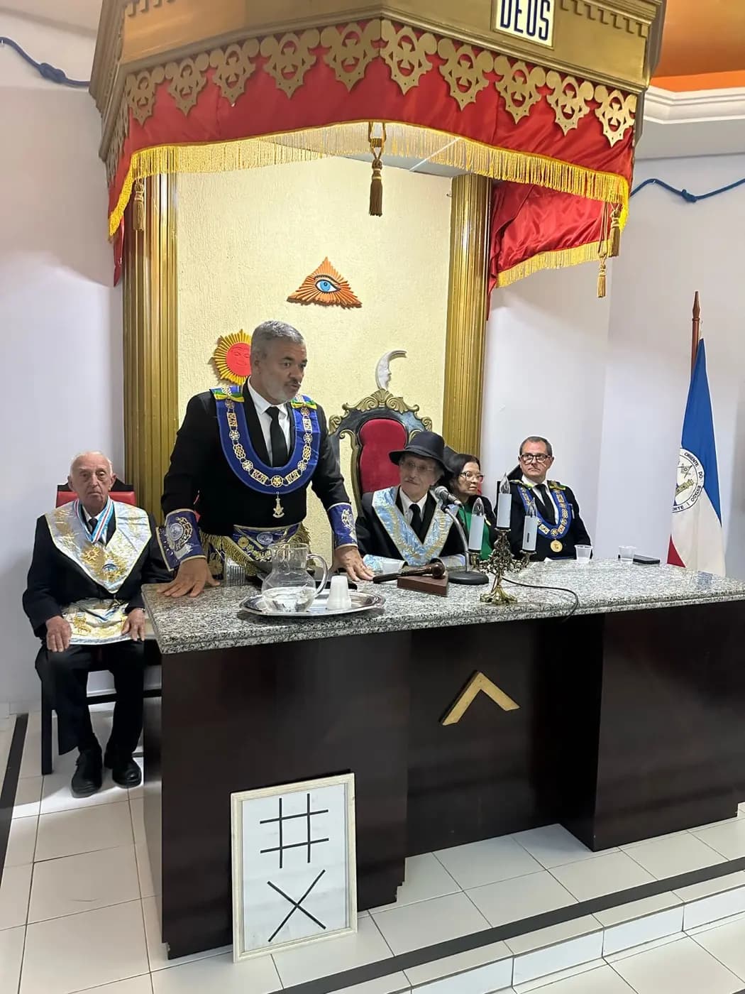 Registro fotográfico: PARTICIPAÇÃO DO GRÃO-MESTRE DO GOB-RN NA SESSÃO MAGNA PÚBLICA ALUSIVA AO 189º ANO DE FUNDAÇÃO DA LOJA MAÇÔNICA 21 DE MARÇO Nº 152, ORIENTE DE NATAL/RN.