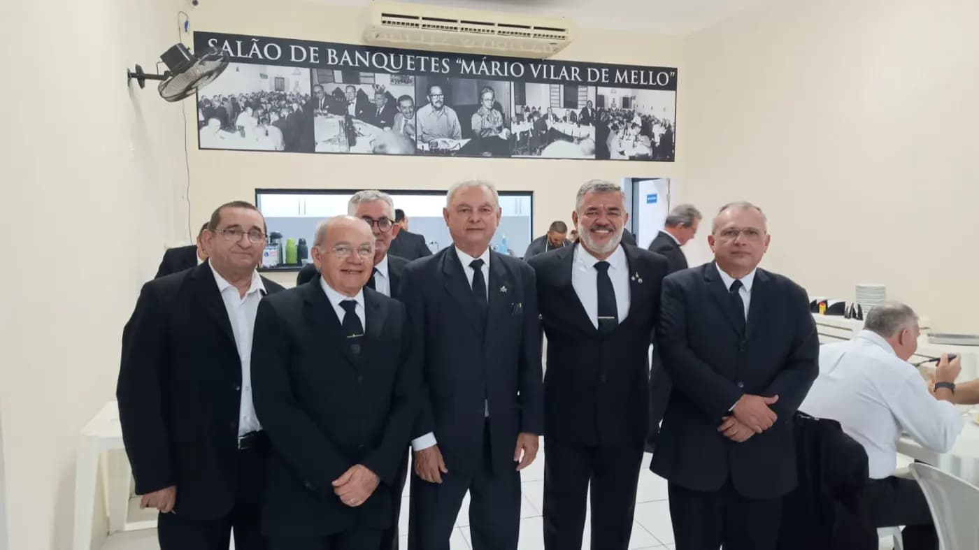 Registro fotográfico: PARTICIPAÇÃO DO GRÃO-MESTRE DO GOB-RN NA SESSÃO MAGNA DE EXALTAÇÃO REALIZA PELA LOJA MAÇÔNICA 21 DE MARÇO Nº 152, ORIENTE DE NATAL/RN.
