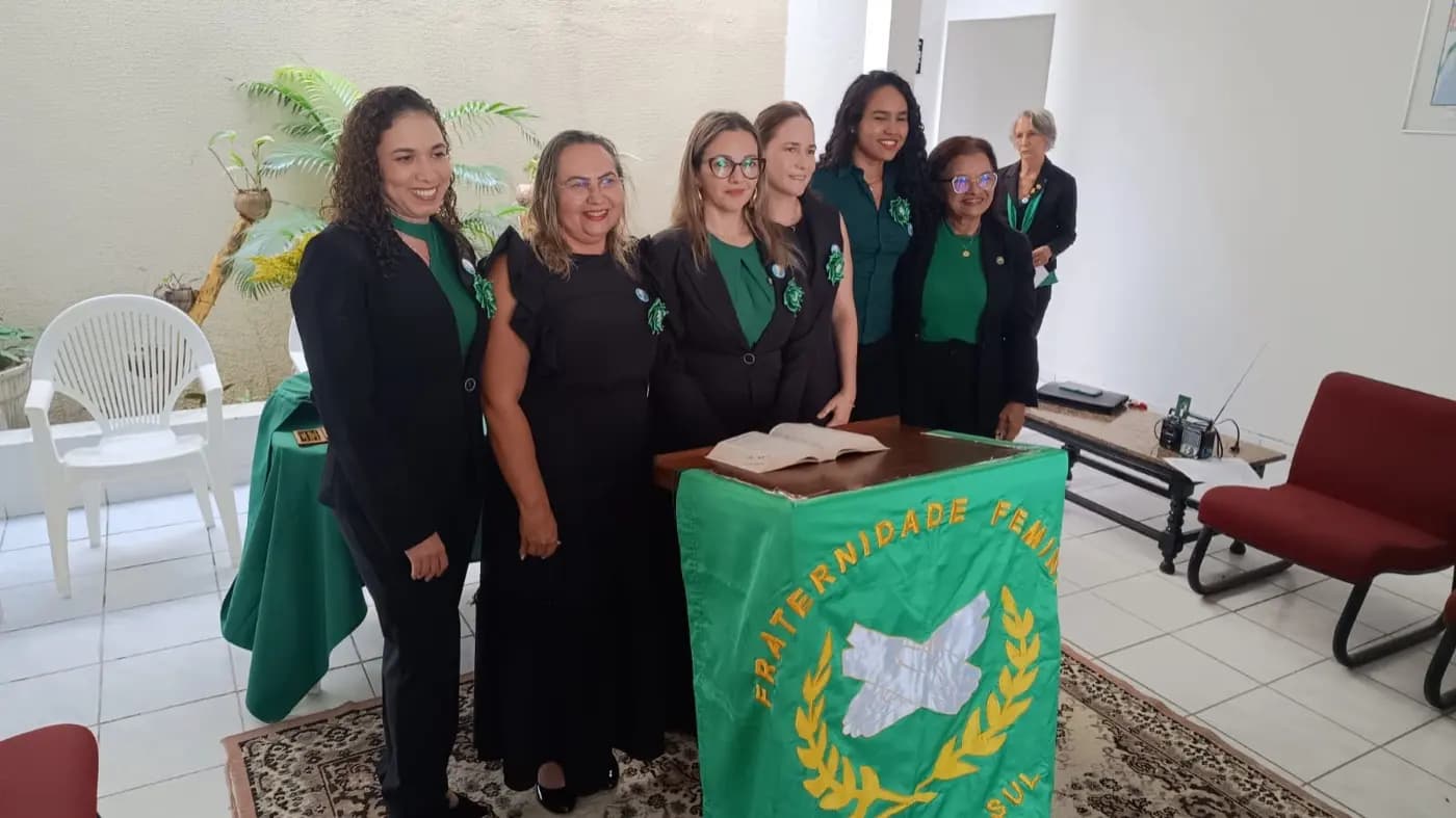 Registro fotográfico: SESSÃO MAGNA DE INSTALAÇÃO E POSSE DE VENERÁVEL MESTRE E POSSE DA NOVA DIRETORIA DA LOJA MAÇÔNICA UNIVERSITÁRIA ESTRELA NATALENSE Nº 4.122, RITO SCHRÖDER, ORIENTE DE PARNAMIRIM-RN, ELEITOS PARA O BIÊNIO 2025/2027.