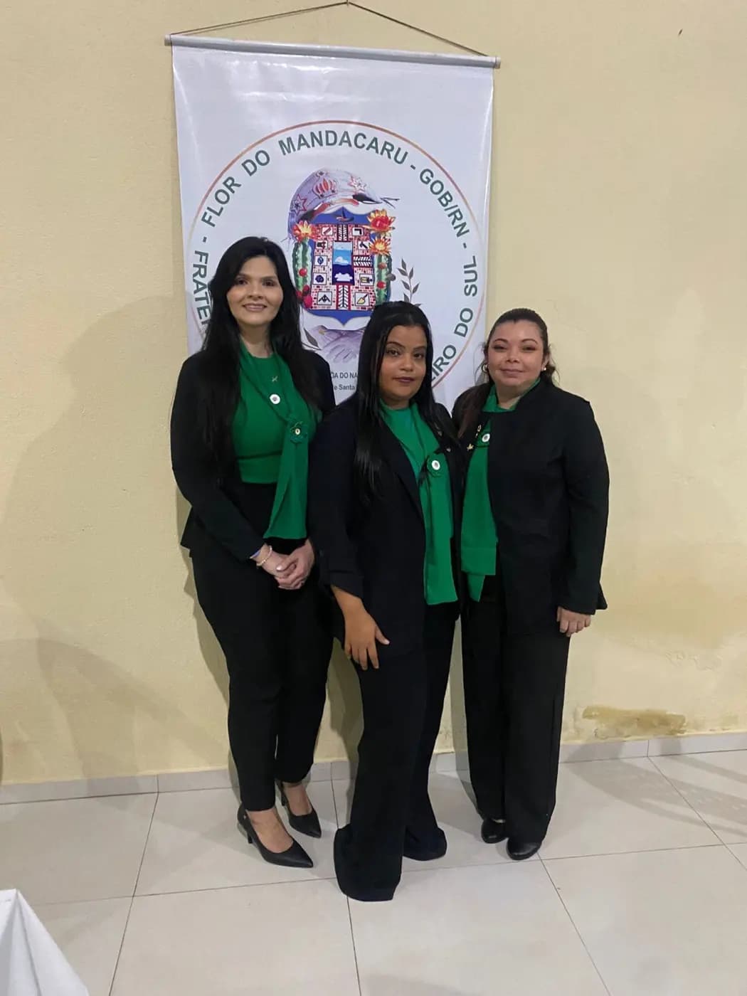 Registro fotográfico: SESSÃO MAGNA DE INSTALAÇÃO E POSSE DE VENERÁVEL MESTRE E POSSE DA NOVA DIRETORIA DA LOJA MAÇÔNICA LUIZ GONZAGA DO NASCIMENTO Nº 4.567, ORIENTE DE PARNAMIRIML-RN, ELEITOS PARA O BIÊNIO 2025/2027.