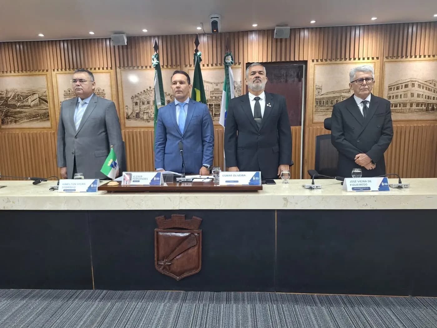 Registro fotográfico: SESSÃO SOLENE EM HOMENAGEM AO DIA DO MAÇOM 2025 – CÂMARA MUNICIPAL DE NATAL/RN.