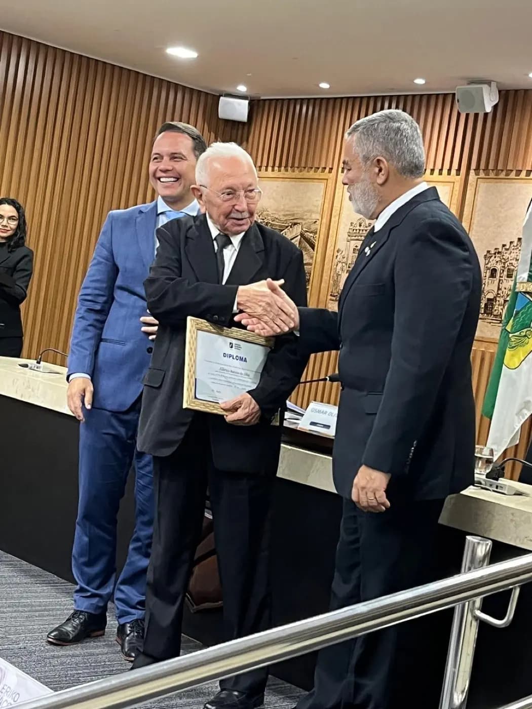 Registro fotográfico: SESSÃO SOLENE EM HOMENAGEM AO DIA DO MAÇOM 2025 – CÂMARA MUNICIPAL DE NATAL/RN.