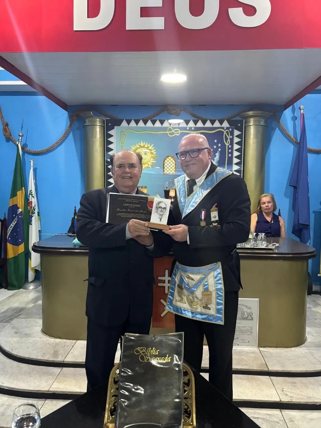 Registro fotográfico: 34ª SESSÃO MAGNA PÚBLICA PROMOVIDA PELA LOJA MAÇÔNICA JERÔNIMO ROSADO Nº 1994, ORIENTE DE MOSSORÓ/RN, ALUSIVA À 49ª NOITE DA CULTURA.
