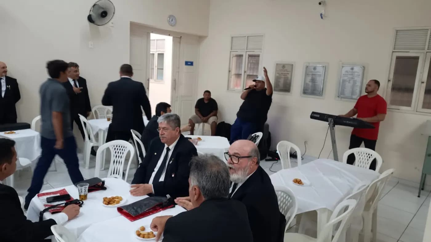 Registro fotográfico: SESSÃO MAGNA DE ELEVAÇÃO REALIZADA PELA LOJA MAÇÔNICA JOÃO CECÍLIO DA COSTA N° 2.116, ORIENTE DE NATAL/RN.