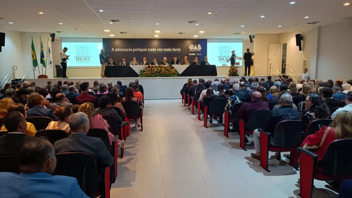 Registro fotográfico: INSTITUTO HISTÓRICO E GEOGRÁFICO DO RN EMPOSSA IRMÃO MAÇOM DO GOB-RN COMO SÓCIO EFETIVO