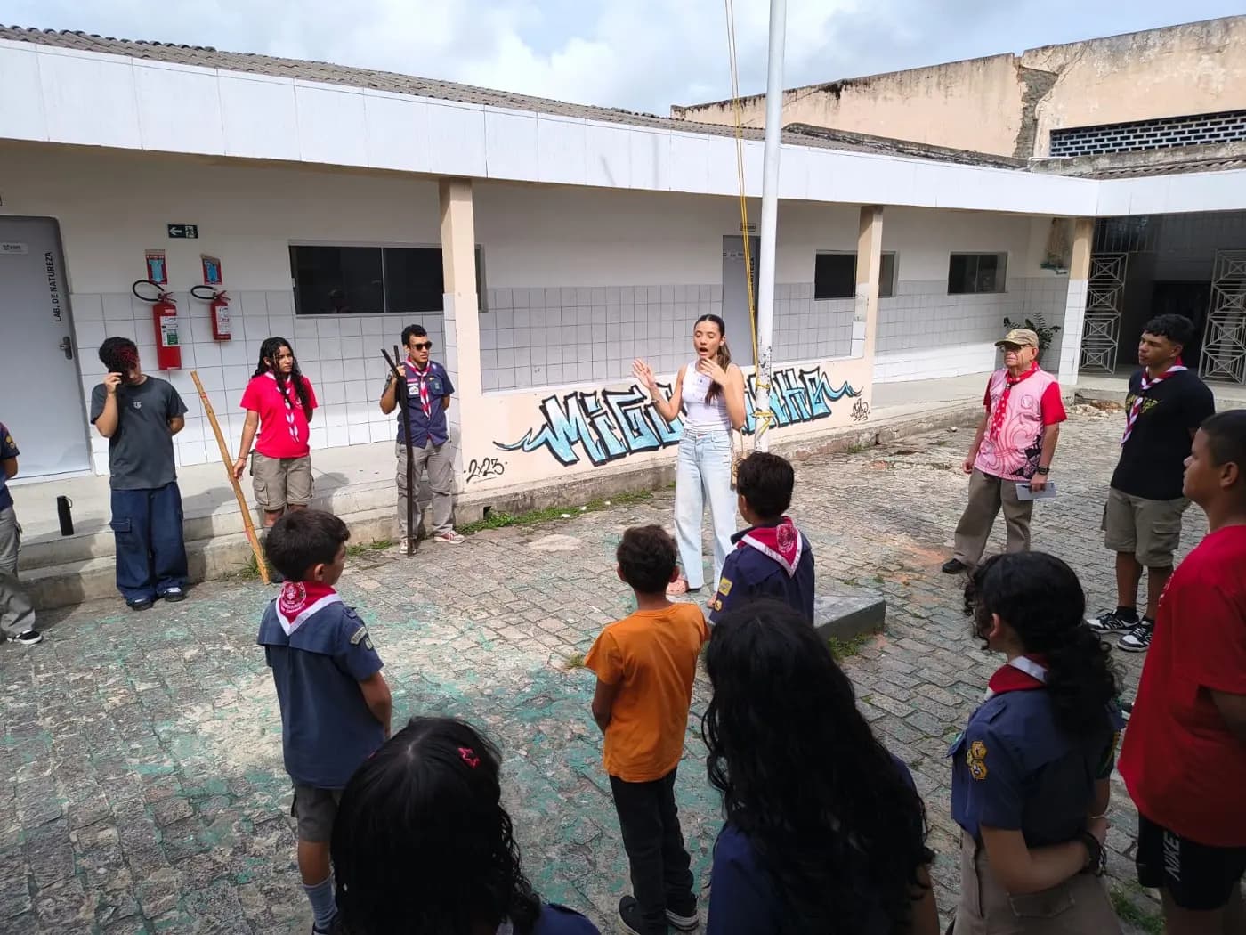 Registro fotográfico: PROJETO “O MELHOR PARA A SOCIEDADE” – APROXIMANDO A AÇÃO PARAMAÇÔNICA JUVENIL E O GRUPO DE ESCOTEIRO.