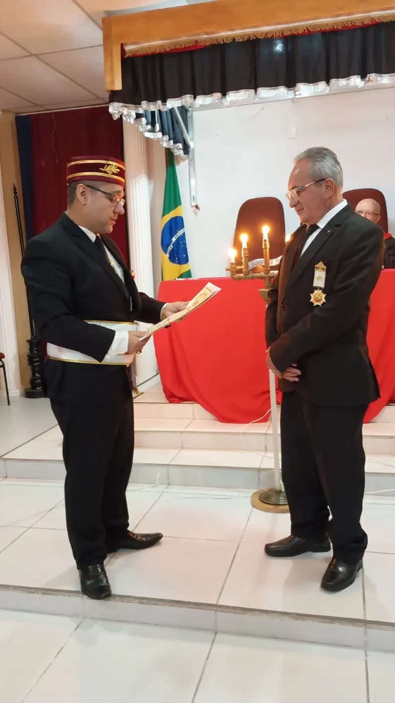 Registro fotográfico: SUBLIME CAPÍTULO ROSA CRUZ EVOLUÇÃO II, DA DELEGACIA LITÚRGICA DE NATAL – RN 10.1, DO SUPREMO CONSELHO DO BRASIL DO GRAU 33 PARA O RITO ESCOCÊS ANTIGO E ACEITO – SESSÃO DE INICIAÇÃO AO GRAU 16