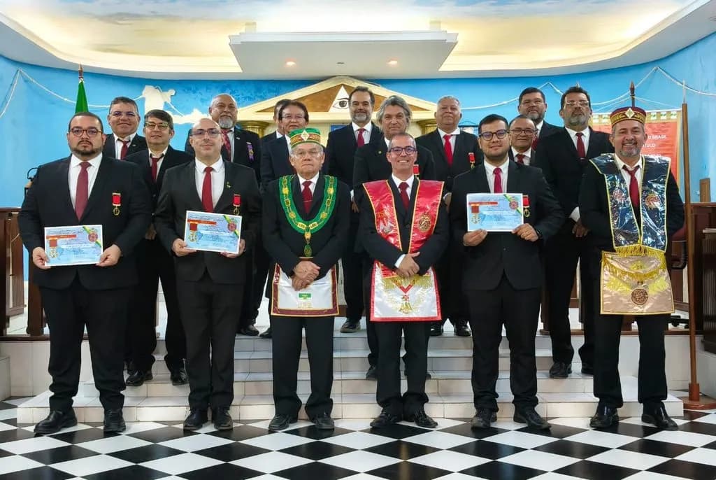 Registro fotográfico: SESSÃO MAGNA DE COLAÇÃO DO GRAU 4 – MESTRE DA DISCRIÇÃO, DA HIERARQUIA DOS ALTOS GRAUS DO RITO BRASILEIRO DE MAÇONS ANTIGOS, LIVRES E ACEITOS, REALIZADA PELO SUBLIME CAPÍTULO EVOLUÇÃO SEGUNDA Nº 80, AO VALE DE PARNAMIRIM.