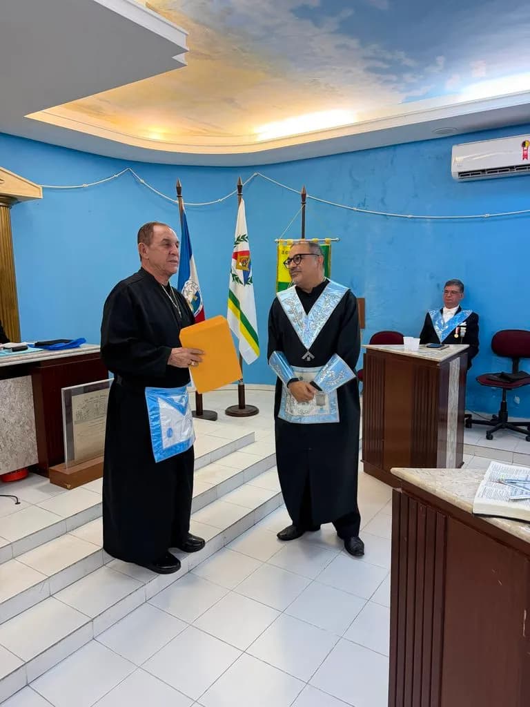 Registro fotográfico: LOJA MAÇÔNICA MONTEIRO LOBATO N° 4.162, ORIENTE DE PARNAMIRIM/RN – SESSÃO ORDINÁRIA DE INSTRUÇÃO, NO GRAU DE APRENDIZ MAÇOM.