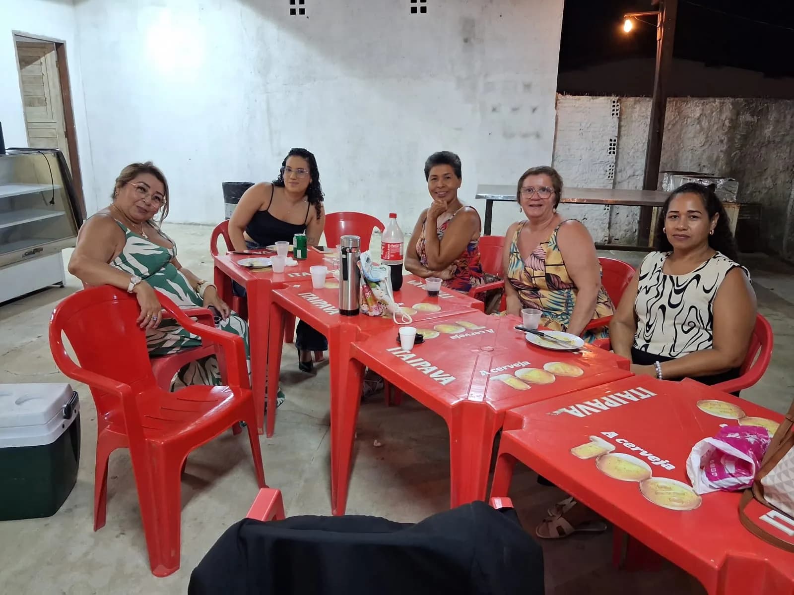 Irmãos reunidos no Templo, em fotografia oficial da Sessão Magna Restrita de Elevação (exaltação)