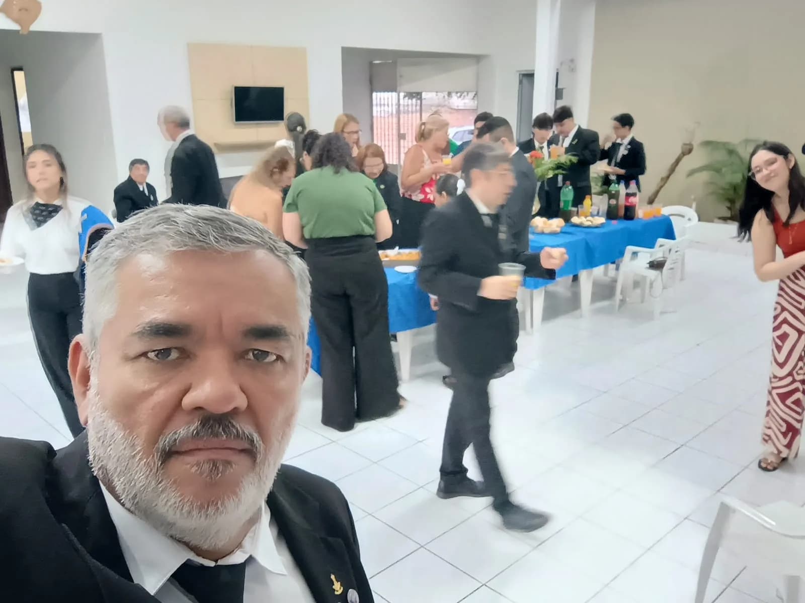 Irmãos reunidos no Templo, em fotografia oficial da Núcleo Alfa União Natalense N°42, da Ação Paramaçônica Juvenil do Grande Oriente do Brasil - Sessão de Admissão de Novos Membros