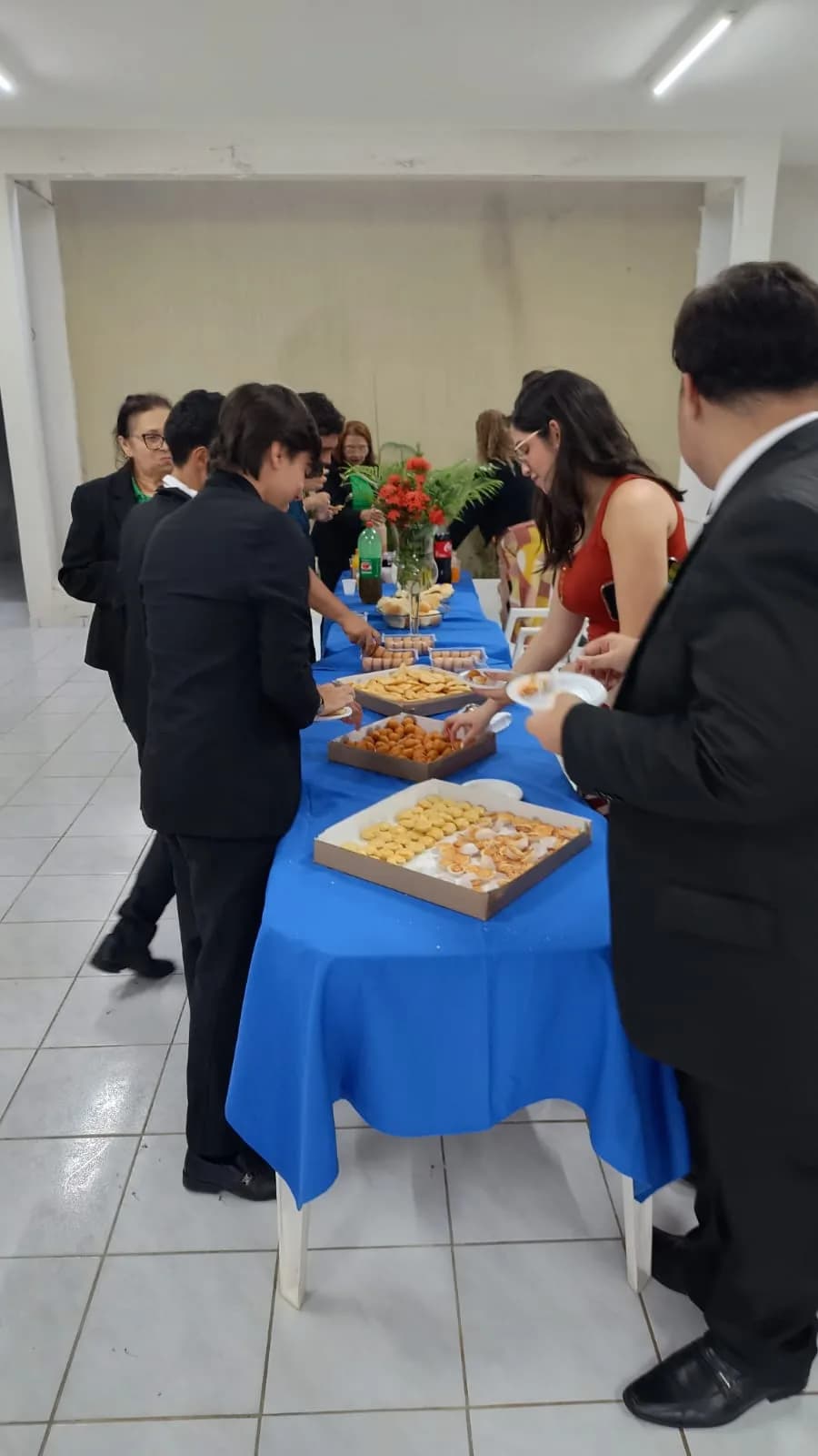Irmãos reunidos no Templo, em fotografia oficial da Núcleo Alfa União Natalense N°42, da Ação Paramaçônica Juvenil do Grande Oriente do Brasil - Sessão de Admissão de Novos Membros