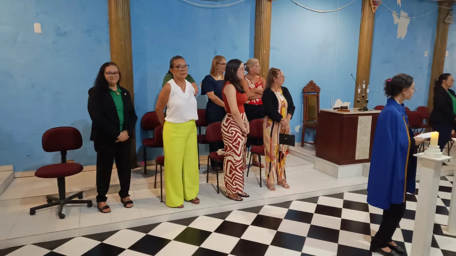Irmãos reunidos no Templo, em fotografia oficial da Núcleo Alfa União Natalense N°42, da Ação Paramaçônica Juvenil do Grande Oriente do Brasil - Sessão de Admissão de Novos Membros