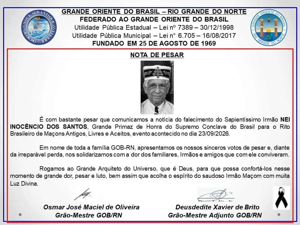 Irmãos reunidos no Templo, em fotografia oficial da Nota de Pesar Pelo Falecimento do Sapientíssimo Irmão Nei Inocêncio dos Santos, Grande Primaz de Honra do Supremo Conclave do Brasil Para O Rito Brasileiro de Maçons Antigos, Livres e Aceitos